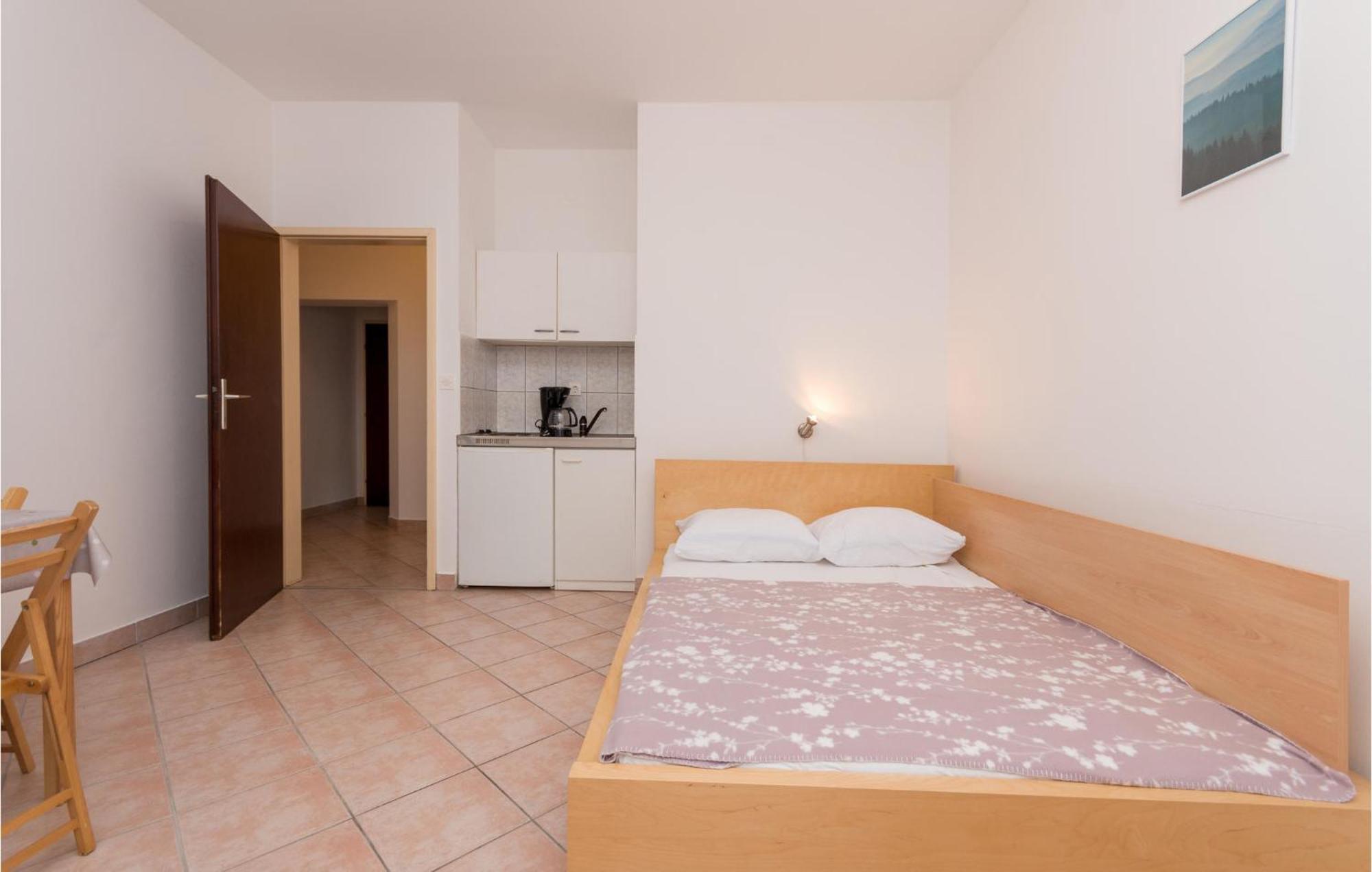 Awesome Apartment In Sveti Filip I Jakov W/ 1 Bedrooms Exterior foto