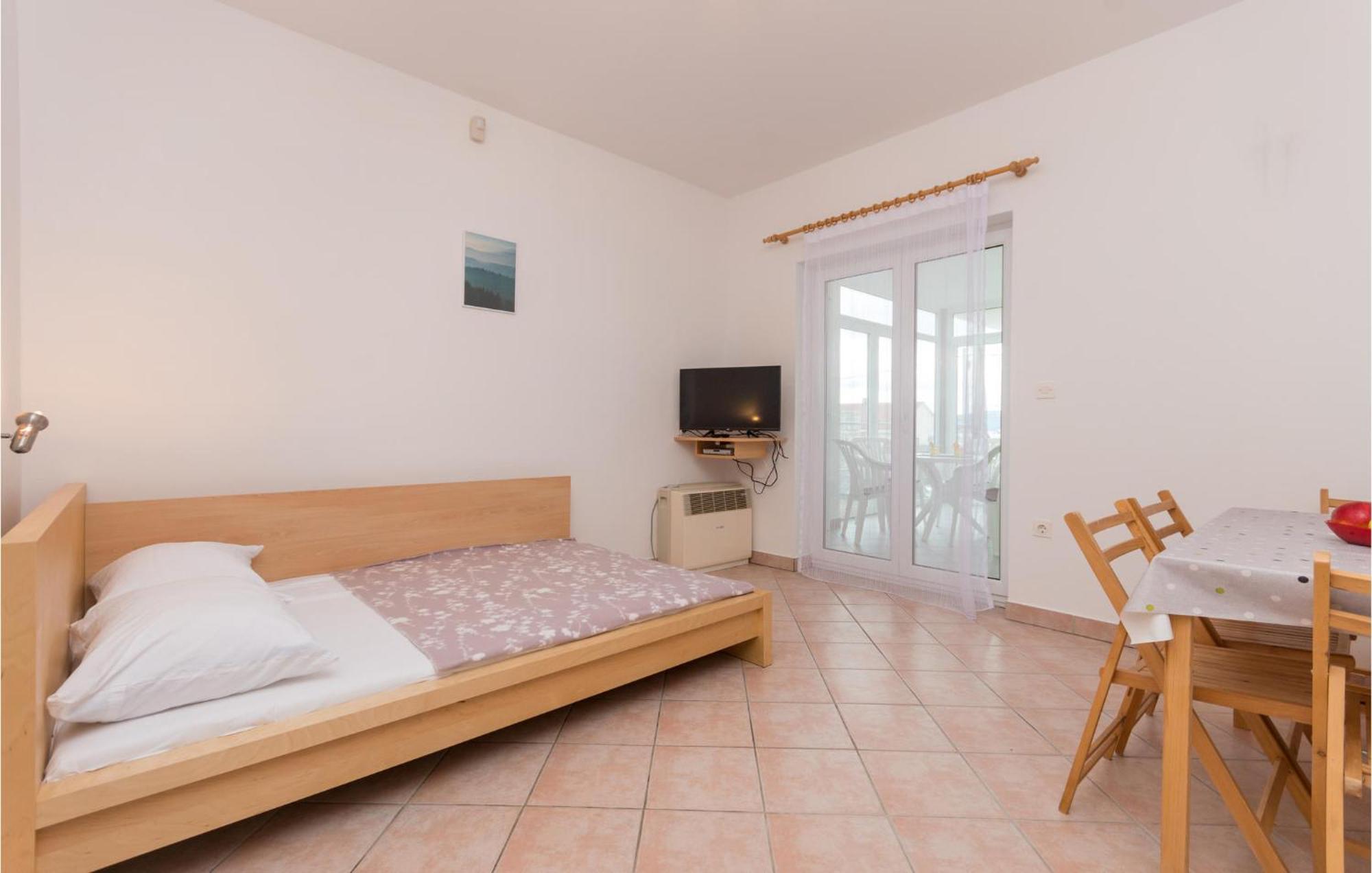 Awesome Apartment In Sveti Filip I Jakov W/ 1 Bedrooms Exterior foto